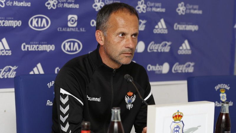 Fran Alcoy: “Los partidos de Copa han perjudicado al Recre para la Liga”