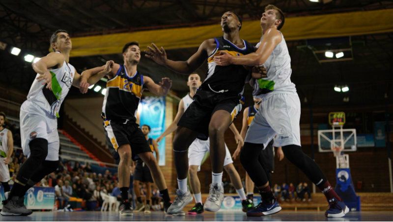 El Huelva vuelve a sonreír (77-67)