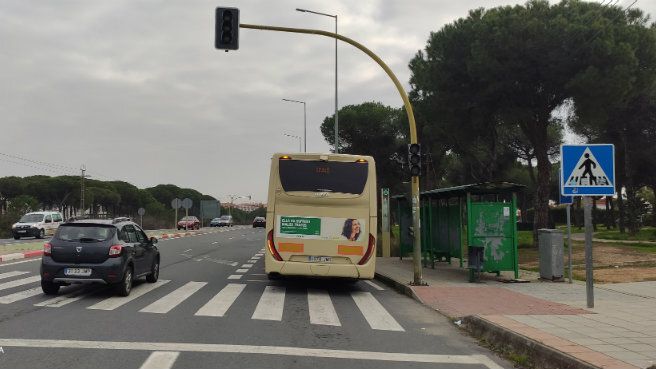 Barragán denuncia que 'los semáforos de la rotonda de Bellavista llevan averiados desde el 20 de diciembre'