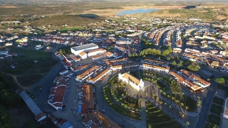 Tharsis seguirá teniendo cerrados sus bares y Encinasola la escuela infantil