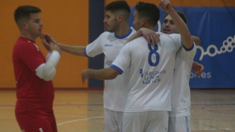 La Palma abrocha el liderato en un tenso derbi ante el Trigueros