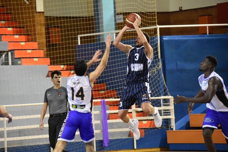 El Huelva Comercio hinca por primera vez la rodilla esta temporada (65-63)