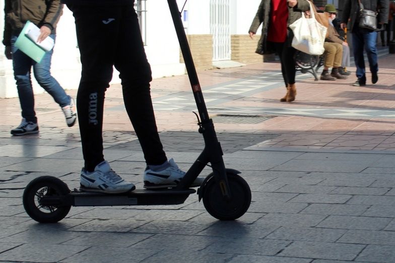 El Ayuntamiento de Cartaya intensifica los controles a patinetes eléctricos en el municipio