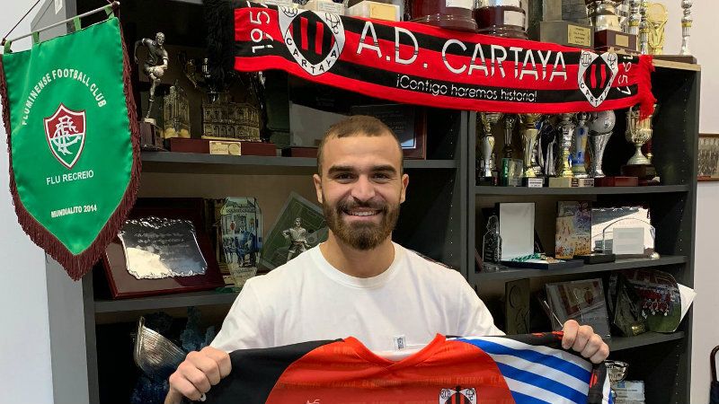 Adrián Wojcik y José Díaz hacen sonreír al Cartaya dos meses después