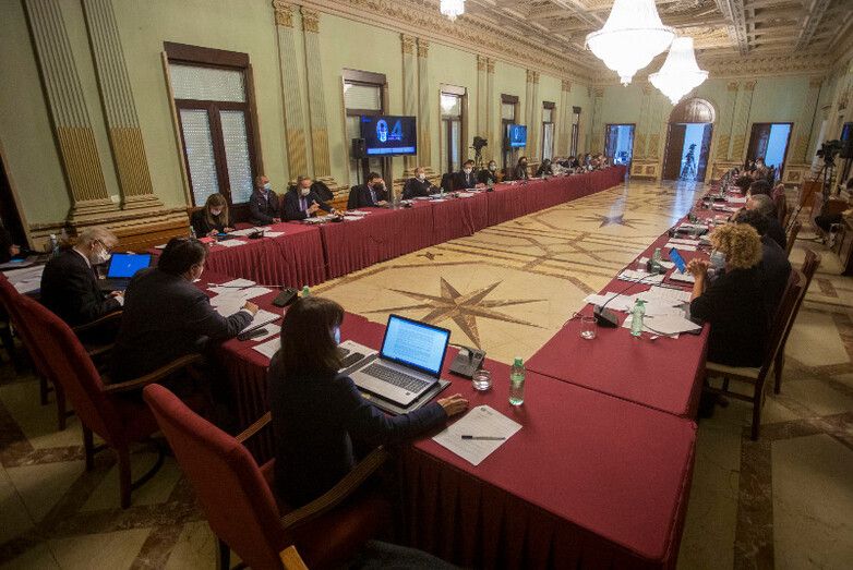El Pleno reconoce y aplaza la deuda de 11,6 millones del Recre con el Ayuntamiento