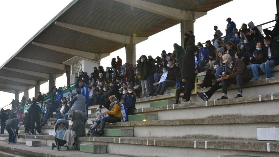 Rota fue conquistada por la afición decana