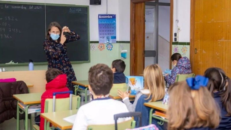 La Junta mantiene la convocatoria de oposiciones de profesorado en junio