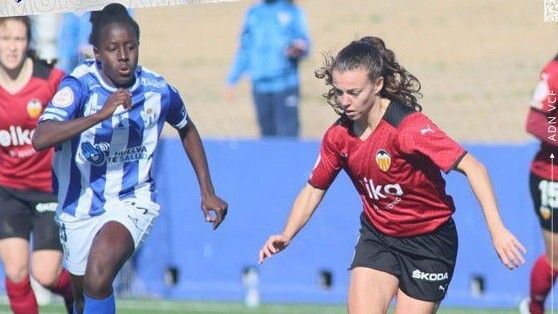 Mayra Ramírez le da al Sporting Huelva su ansiada primera victoria (2-0)