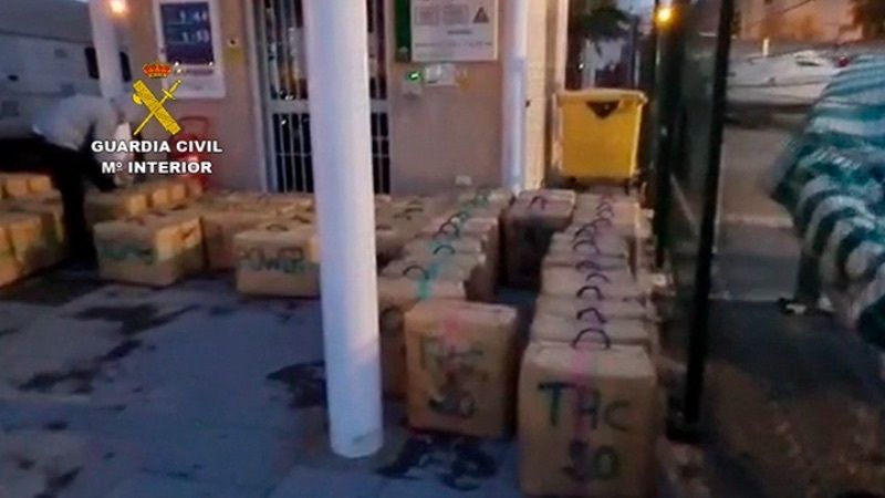 Siete detenidos y 3.500 kilos de hachís intervenidos en una embarcación en Isla Cristina