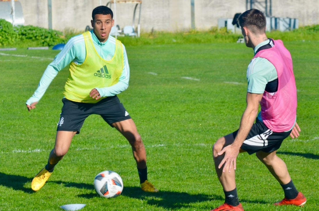 Bernardo Cruz supera su lesión y ya entrena con normalidad