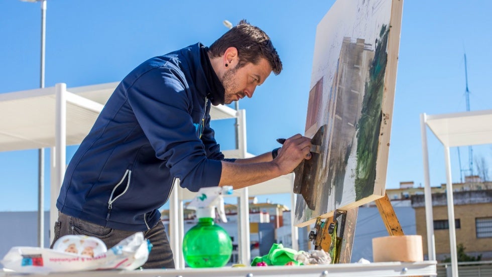 ‘Huelva son sus barrios’ pone a más de medio centenar de menores pintando La Orden