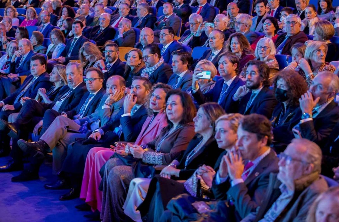 El alcalde apela al 'orgullo onubense' para construir un futuro 'aún mejor' para la ciudad