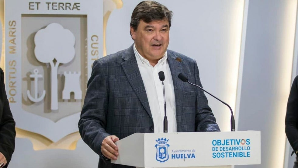 Gabriel Cruz sigue 'pasando' de Juan Espadas y sin confirmar su candidatura a la Alcaldía: 'Cuando tenga algo que decir, lo diré'