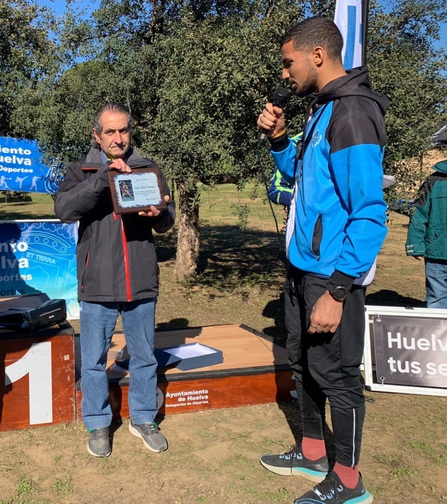 Francisco Martín Buceta y Estefanía Rouco vencen en un Cross Manuel Pulido repleto de reconocimiento y emoción 