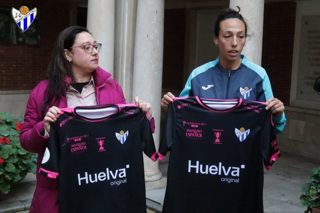 La presidenta del Sporting Huelva ya ve 'un sueño' jugar las semifinales de la Supercopa y la capitana indica que 'iremos con todo'