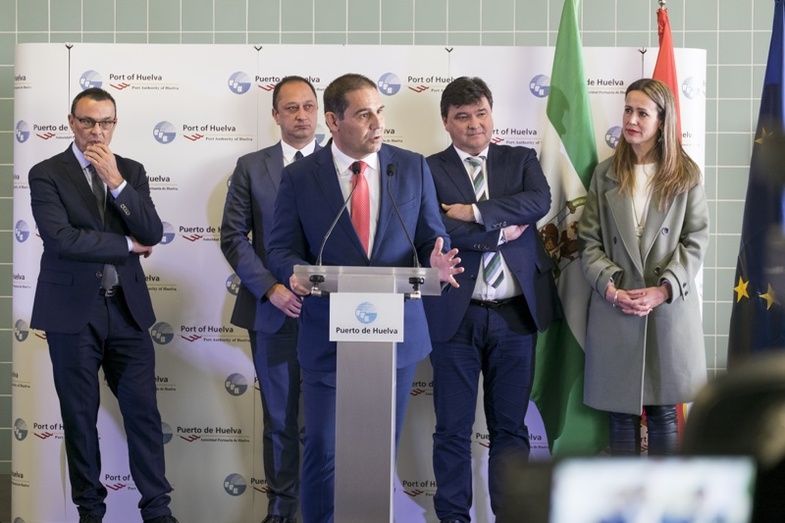 La nueva lonja abre como símbolo innovador de la Huelva marinera
