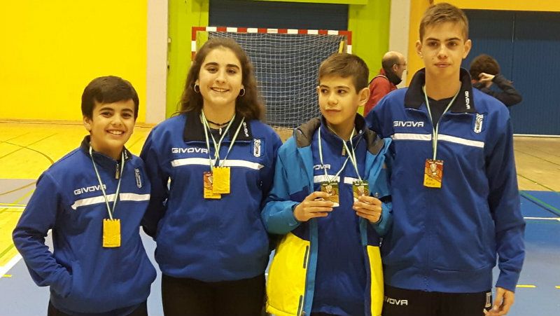 Tres oros y tres bronces para el CD Bádminton Huelva en el Trofeo Andalucía