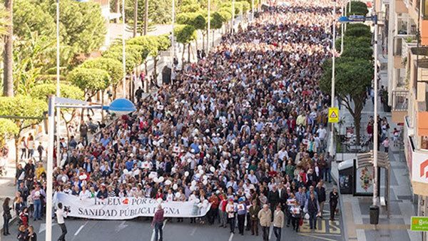 Dimisión en Huelva por una Sanidad Digna