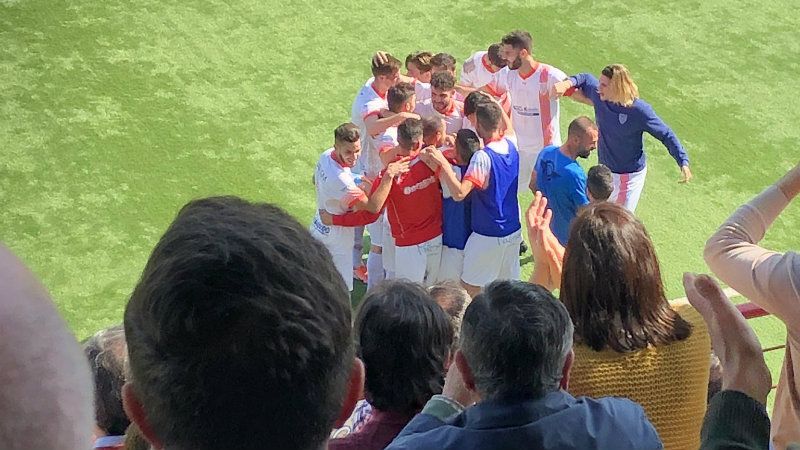 Una inmensa La Palma también tumba al líder Castilleja (4-2)