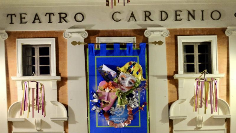 Intenso fin de semana carnavalero en el Teatro Cardenio de Ayamonte