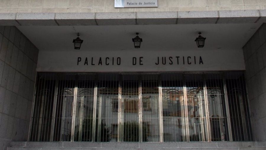 Solicitan ocho años de internamiento para el menor acusado de matar a su madre en La Antilla