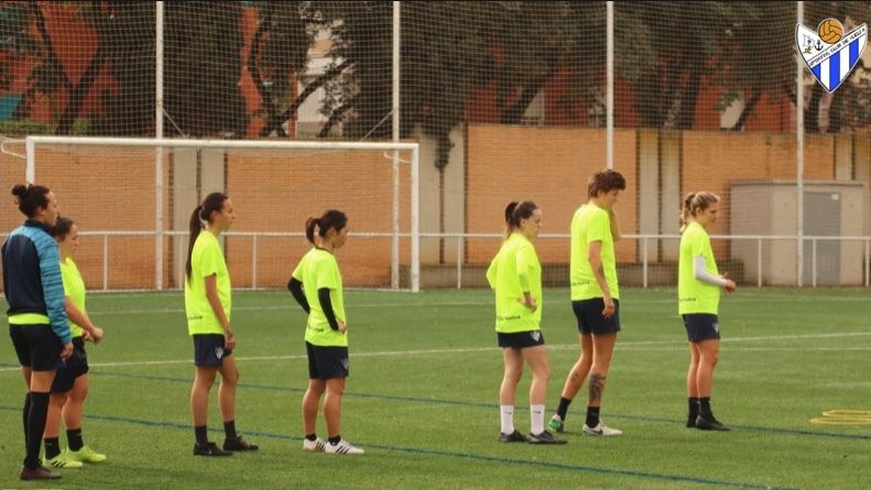 El Sporting libra tras dos aplazamientos un duelo clave en Badajoz