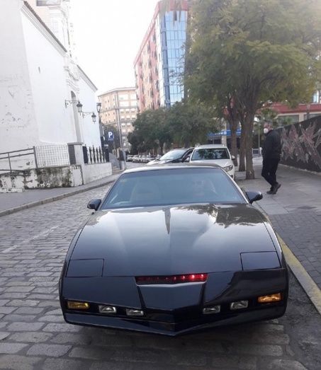 El runrún: El 'coche fantástico' circula por Huelva