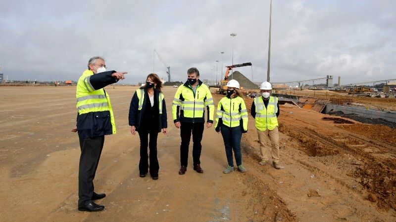 Avanzan a buen ritmo las obras de modernización de los muelles de graneles sólidos del Puerto de Huelva