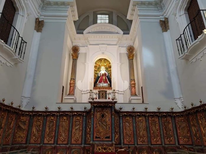 La catedral de La Merced vive una estampa única con María Santísima de los Dolores