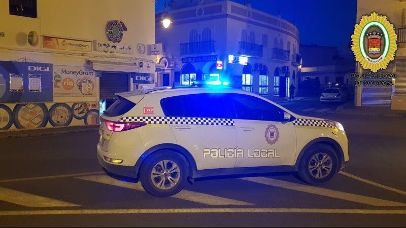 Siete denuncias por botellón y otras cinco a establecimientos que incumplían la limitación horaria establecida