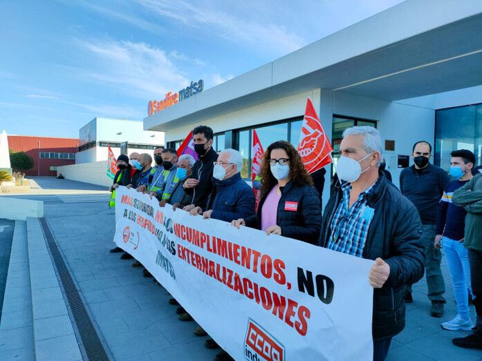 Concentración en Matsa para exigir la 'reincorporación de los trabajadores despedidos'