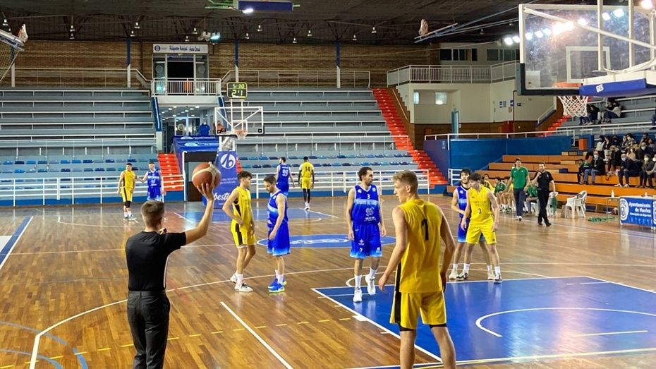 Brillante victoria del Ciudad de Huelva (64-46)