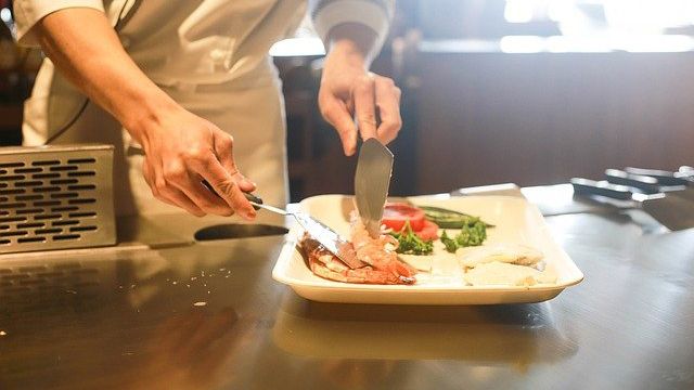 Restaurante de Matalascañas busca camareros y cocineros