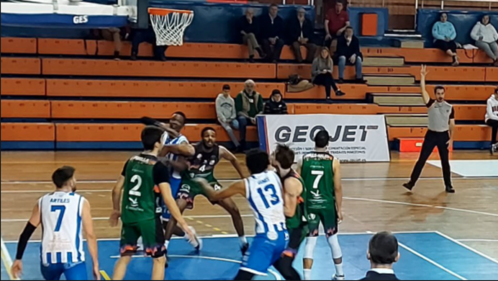 El Huelva Comercio se zampa la Torta del Casar (95-72)
