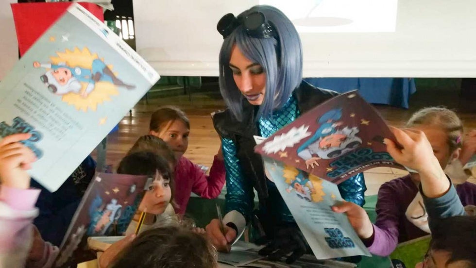 Copper Girl difunde los valores de la economía circular en 12 centros educativos