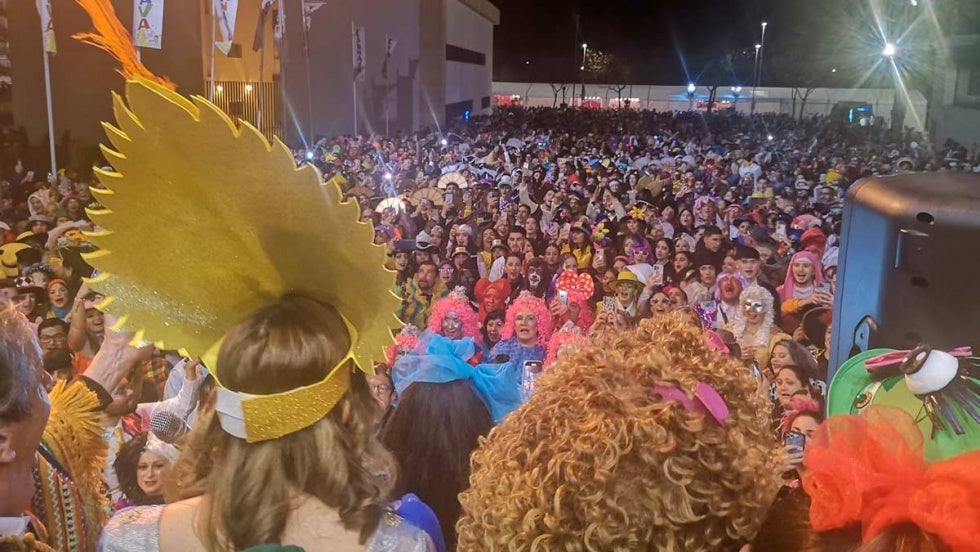 Isla Cristina vive ya su Carnaval del Calle tras un reñido concurso de agrupaciones