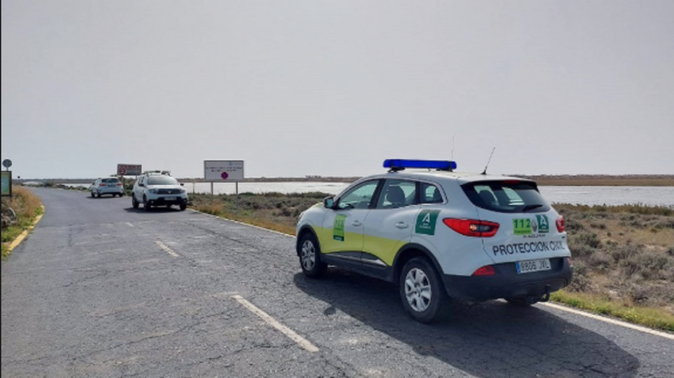 Cepsa no va a parar hasta que los 500 litros de fuel derramados estén 'completamente recogidos'