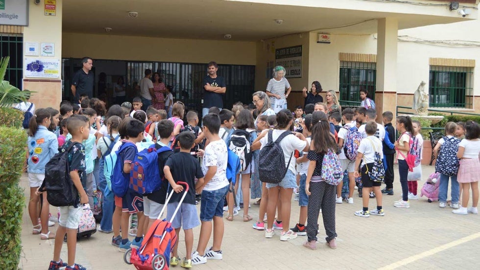 La Junta anuncia los criterios de adjudicación de plazas en colegios para el próximo curso