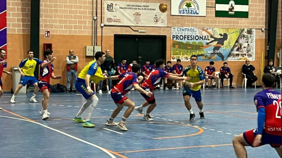 El PAN Moguer suma en Dos Hermanas y sigue en la pelea por el ascenso (29-29)