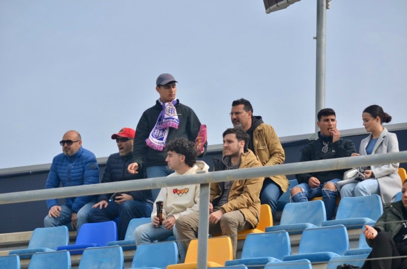 Aficionados albiazules denuncian problemas para ver al Decano en Cádiz