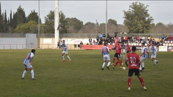 El gran inicio del Cartaya le da el derbi ante el Bollullos (2-1)