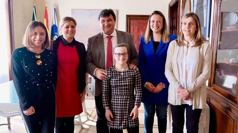 Blanca Betanzos, recibida también en el Ayuntamiento
