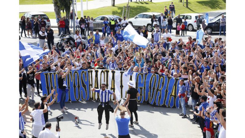 La afición albiazul marcha con ganas hacia el Nuevo Colombino