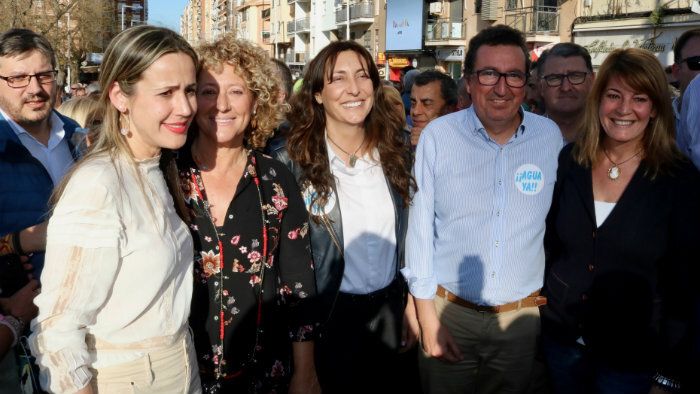 Huelva hace de su indignación movimiento