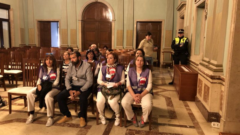 CGT interrumple el pleno municipal para denunciar 'irregularidades de la empresa Expertus'