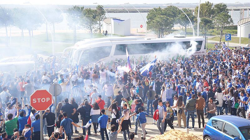 El Recre negocia con el Málaga un paquete de entradas para la afición albiazul
