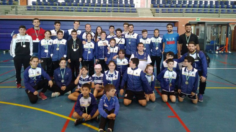 El IES La Orden y el CD Bádminton Huelva brillan en el Circuito Provincial
