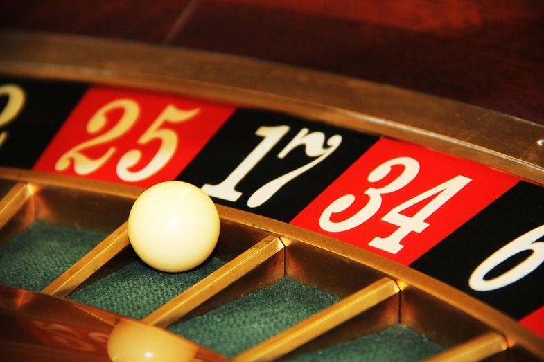 Mujer escocesa gana 3 millones de euros en el casino online William Hill
