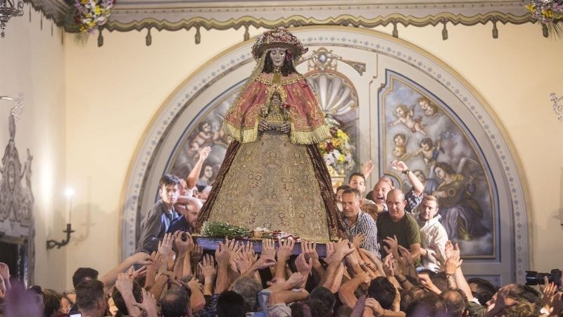 La Hermandad Matriz de Almonte suspende las salves públicas y los cultos en el santuario del Rocío