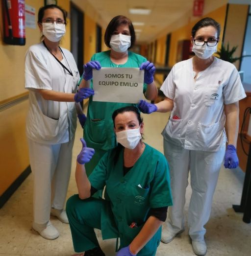 Sanitarios reclaman la readmisión de Carrascal y recogen firmas para que dimita Hergueta